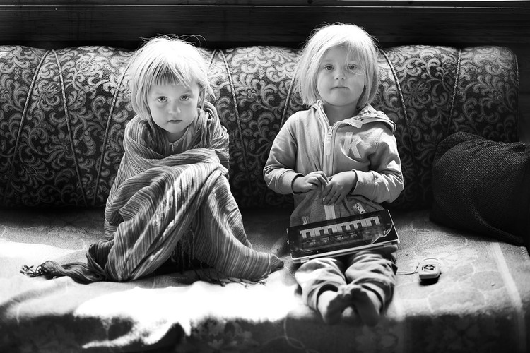 Aina och Astrid_I0B4172.JPG